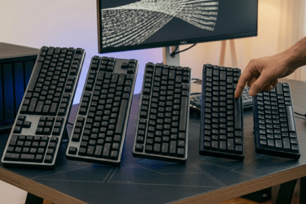 Layout Tastiera 60%, 65%, 75%, TKL e Full-size: Differenze e Quale Scegliere